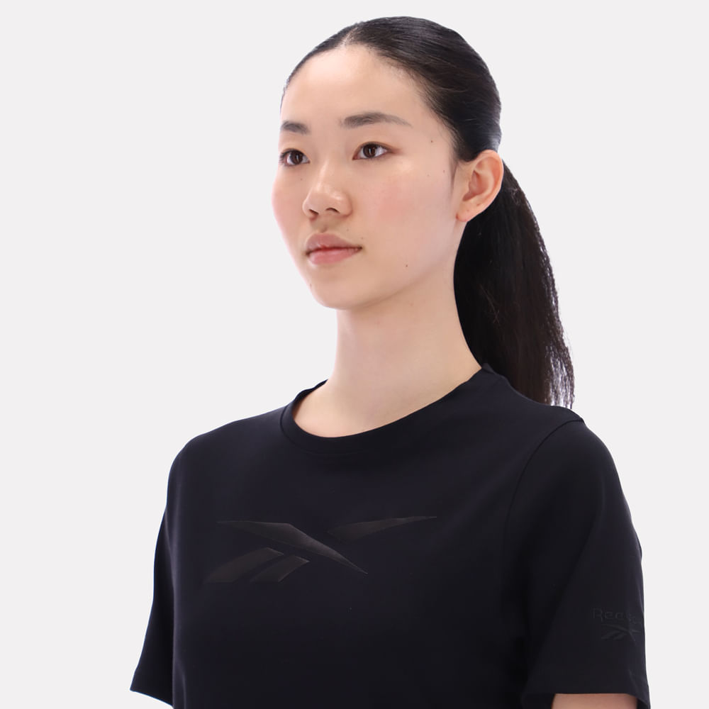 Polera Classics | Audrey Tonal Logo Crew Neck Ss Tee | Mujer - Imagen 4